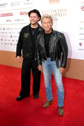 Johannes Oerding and Peter Maffay at the 17th German Radio Awards ceremony in 2026 at the Stage Theater an der Elbe in Hamburg, September 10, 2026 Foto:xC.xNiehausx xFuturexImagex radiopreis_6753
