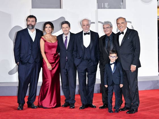 IPA88370424 - Venice, 83rd Venice International Film Festival 2026 - Night 9. Red Carpet for the film *Scherzetto* - Pictured: Leonardo Lidi, Serena Rossi, Pierangelo Buttafuoco, Toni Servillo, Lorenzo Perrotta, Mario Martone, Alberto Barbera  Copyright: xSimonexComix xPoolxPhotoxEventsx08x IPA88370424