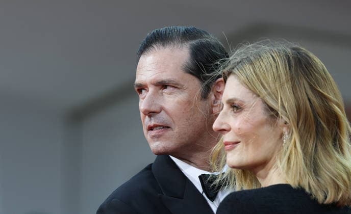 (260910) -- VENICE, Sept. 10, 2026 -- French actor Melvil Poupaud (L) and French actress Chiara Mastroianni of the film One Minute To Midnight pose at the red carpet before the premiere of the film during the 83rd Venice International Film Festival in Venice, Italy, Sept. 10, 2026. ) ITALY-VENICE-FILM FESTIVAL-ONE MINUTE TO MIDNIGHT-PREMIERE WangxKaiyan 