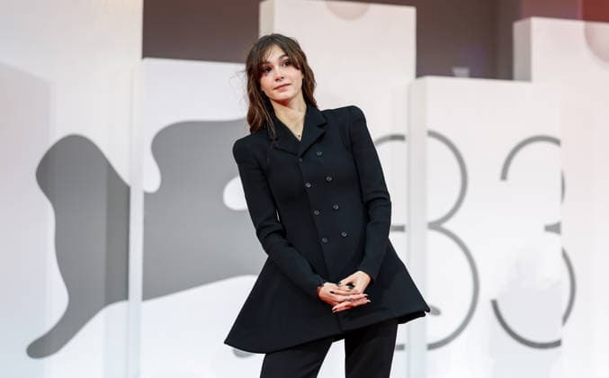 (260910) -- VENICE, Sept. 10, 2026 -- French actress Clara Pacini of the film One Minute To Midnight poses at the red carpet before the premiere of the film during the 83rd Venice International Film Festival in Venice, Italy, Sept. 10, 2026. ) ITALY-VENICE-FILM FESTIVAL-ONE MINUTE TO MIDNIGHT-PREMIERE WangxKaiyan 