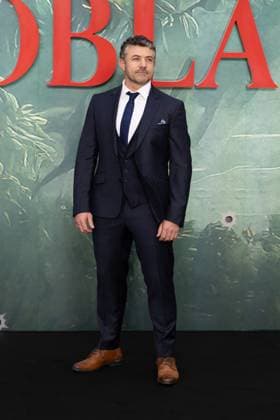 September 10, 2026, London, United Kingdom: Warren Brown attends the World Premiere ofÃ‚ MOBLAND SEASON 2Ã‚ atÃ‚ Odeon Luxe Leicester Square.The cast and celebrity guests attend the red carpet World Premiere ofÃ‚ MOBLAND SEASON 2Ã‚ atÃ‚ Odeon Luxe in Leicester Square London United Kingdom  - ZUMAs197 20260910_aaa_s197_409 Copyright: xPhilxLewisx