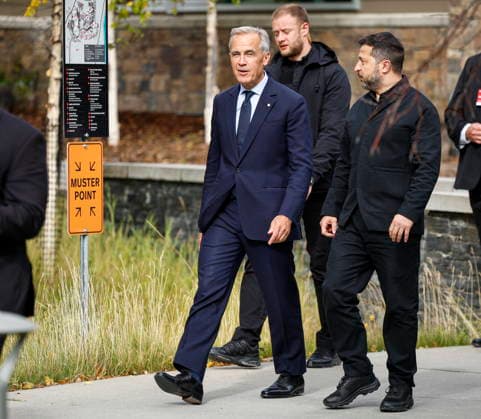 September 10, 2026, Banff, Ab, CANADA: Prime Minister Mark Carney, left, and President of Ukraine Volodymyr Zelenskyy, walk in Banff, Alta., Thursday, Sept. 10, 2026. Banff CANADA - ZUMAc35_ 20260910_zaf_c35_124 Copyright: xJeffxMcintoshx