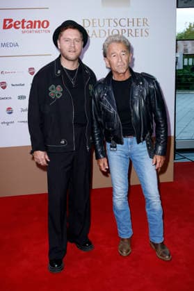 Johannes Oerding and Peter Maffay at the 17th German Radio Awards ceremony in 2026 at the Stage Theater an der Elbe in Hamburg, September 10, 2026 Foto:xC.xTamckex xFuturexImagex radiopreis_6885