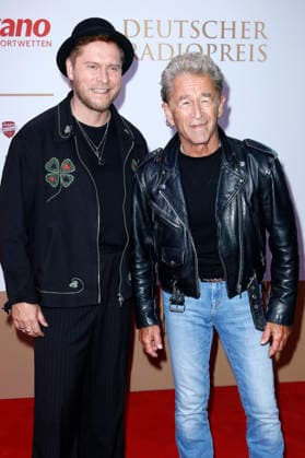 Johannes Oerding and Peter Maffay at the 17th German Radio Awards ceremony in 2026 at the Stage Theater an der Elbe in Hamburg, September 10, 2026 Foto:xC.xTamckex xFuturexImagex radiopreis_6890