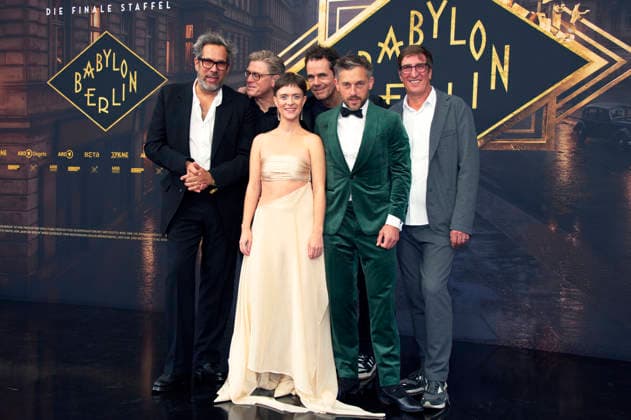 Achim von Borries, Hendrik Handloegten, Liv Lisa Fries, Tom Tykwer, Volker Bruch, and Uwe Schott at the world premiere of the fifth and final season of the TV series *Babylon Berlin* at the Zoo Palast in Berlin, September 10, 2026 Foto:xC.xBehringx xFuturexImagex babylon_berlin_6938