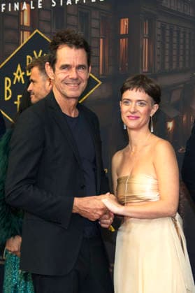 Tom Tykwer and Liv Lisa Fries at the world premiere of the fifth and final season of the TV series *Babylon Berlin* at the Zoo Palast in Berlin, September 10, 2026 Foto:xC.xBehringx xFuturexImagex babylon_berlin_6975