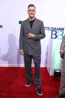 Bertelsmann Party 2026 Felix Kroos on the red carpet at the Bertelsmann Party 2026, Bertelsmann Berlin Office, Berlin, September 10, 2026 Copyright: xEventpress Kratschx
