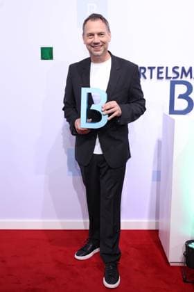Bertelsmann Party 2026 Sebastian Fitzek Red Carpet at the Bertelsmann Party 2026, Bertelsmann Berlin Office, Berlin, September 10, 2026 Copyright: xEventpress Kratschx