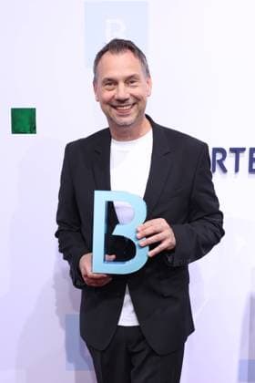 Bertelsmann Party 2026 Sebastian Fitzek Red Carpet at the Bertelsmann Party 2026, Bertelsmann Berlin Office, Berlin, September 10, 2026 Copyright: xEventpress Kratschx