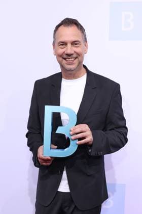 Bertelsmann Party 2026 Sebastian Fitzek Red Carpet at the Bertelsmann Party 2026, Bertelsmann Berlin Office, Berlin, September 10, 2026 Copyright: xEventpress Kratschx