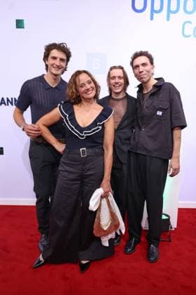 Bertelsmann Party 2026: Kate Kitchenham with her son, musician Fredrik, and his manager on the red carpet at the Bertelsmann Party 2026, Bertelsmann Berlin Office, Berlin, September 10, 2026 Copyright: xEventpress Kratschx