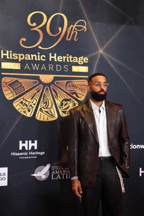 American artist Eladio Carrion poses on the red carpet at the 39th Hispanic Heritage Awards at Orchestra Hall in Minneapolis, United States, 10 September 2026. Hispanic Heritage Awards Red Carpet in Minneapolis !ACHTUNG: NUR REDAKTIONELLE NUTZUNG!  Copyright: xAdamxBettcherx AME6332 20260911-55021365396_1