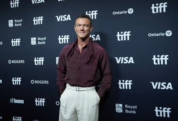September 10, 2026, Toronto, On, CANADA: Actor Luke Evans poses for photographs on the red carpet for the movie The Housewife during the Toronto International Film Festival in Toronto on Thursday, Sept. 10, 2026. Toronto CANADA  - ZUMAc35_ 20260910_zaf_c35_198 Copyright: xNathanxDenettex