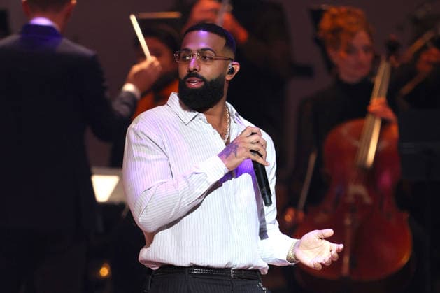 U.S. musician Eladio Carrion performs during the 39th annual Hispanic Heritage Awards at Orchestra Hall in Minneapolis, United States, 10 September 2026. Hispanic Heritage Awards in Minneapolis !ACHTUNG: NUR REDAKTIONELLE NUTZUNG!  Copyright: xAdamxBettcherx AME6460 20260911-55021366116_1