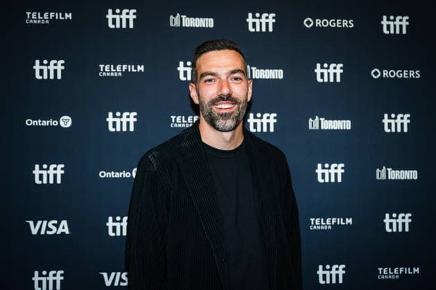 September 10, 2026, Toronto, On, Canada: Jamie Childs is pictured on the red carpet for Below at the Toronto International Film Festival in Toronto, on Thursday, Sept. 10, 2026. Toronto Canada  - ZUMAc35_ 20260910_zaf_c35_250 Copyright: xLauraxProctorx