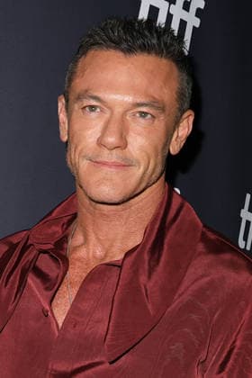 51st Toronto International Film Festival: Red carpet for the film The Housewife with Luke Evans, 459575, September 10, 2026, Toronto, Canada  Copyright: xIsabellexVautierx xStarfacex STAR_459575_074
