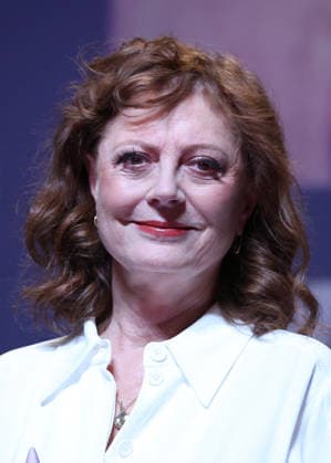 Susan Sarandon receives a Deauville Icon Award on stage during the 52nd Deauville American Film Festival on September 10, 2026. Denis Guignebourg, Bestimage. Susan Sarandon attends the Deauville Icon Award Ceremony at the 52nd Deauville American Film Festival on September 10, 2026, in Deauville, France. Deauville, France  Copyright: xDenisxGuignebourgx xBestimagexDenisxGuignebourgx xBestimagex
