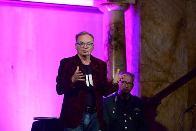 Uwe Steimle with his show *Nu Keen Getue, keen Gemache* at the historic Art Nouveau department store in Görlitz, September 10, 2026 Copyright: xMatthiasxWehnertx