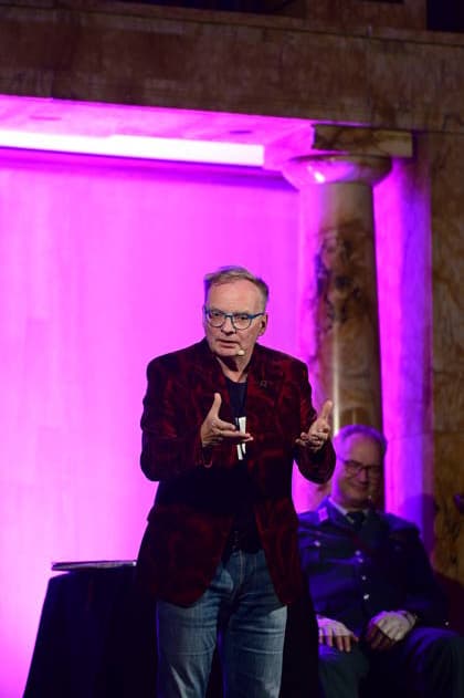 Uwe Steimle performing his show *Nu Keen Getue, keen Gemache* at the historic Art Nouveau department store in Görlitz, September 10, 2026 Copyright: xMatthiasxWehnertx