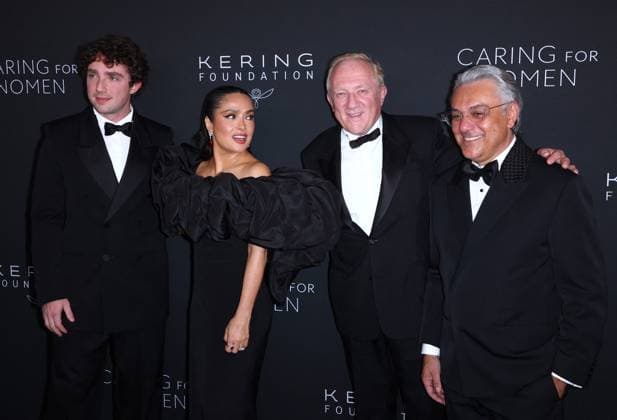 5th Annual Kering Caring For Women - NYC Salma Hayek with François-Henri Pinault and guest attend the 5th Annual Kering Caring For Women at The Pool restaurant in New York, NY on September 10, 2026. Photo by Charles Guerin ABACAPRESS.COM New York City NY United States  Copyright: xGuerinxCharles ABACAx