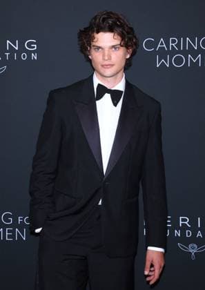 5th Annual Kering Caring For Women - NYC Homer Gere attends the 5th Annual Kering Caring For Women at The Pool restaurant in New York, NY on September 10, 2026. Photo by Charles Guerin ABACAPRESS.COM New York City NY United States  Copyright: xGuerinxCharles ABACAx