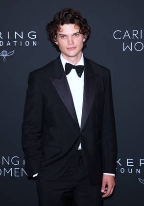 5th Annual Kering Caring For Women - NYC Homer Gere attends the 5th Annual Kering Caring For Women at The Pool restaurant in New York, NY on September 10, 2026. Photo by Charles Guerin ABACAPRESS.COM New York City NY United States  Copyright: xGuerinxCharles ABACAx
