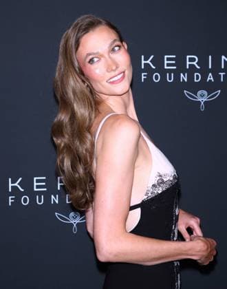 5th Annual Kering Caring For Women - NYC Karlie Kloss attends the 5th Annual Kering Caring For Women at The Pool restaurant in New York, NY on September 10, 2026. Photo by Charles Guerin ABACAPRESS.COM New York City NY United States  Copyright: xGuerinxCharles ABACAx