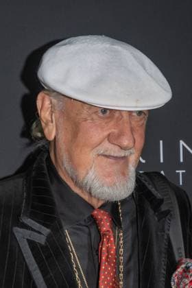 September 10, 2026, New York, New York, United States: Mick Fleetwood attends.Celebrities attend the Kering Foundation s Caring For Women Dinner at The Pool on September 10, 2026 in New York City. New York United States  - ZUMAs197 20260910_aaa_s197_783 Copyright: xRonxAdarx