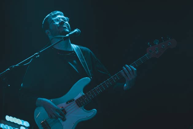 Mamas Gun live in Copenhagen, Denmark Copenhagen, Denmark. 10th, September 2026. The British soul band Mamas Gun performs a live concert at Hotel Cecil in Copenhagen. Here bass player Cameron Dawson is seen live on stage. Denmark, Copenhagen  Copyright: xGonzalesxPhoto PeterxTroestx