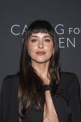 September 10, 2026, New York, New York, United States: Dakota Johnson attends.Celebrities attend the Kering Foundation s Caring For Women Dinner at The Pool on September 10, 2026 in New York City. New York United States  - ZUMAs197 20260910_aaa_s197_831 Copyright: xRonxAdarx