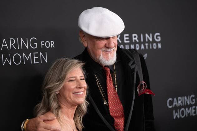 September 10, 2026, New York, New York, United States: (L-R) Elizabeth Jordan and Mick Fleetwood attend.Celebrities attend the Kering Foundation s Caring For Women Dinner at The Pool on September 10, 2026 in New York City. New York United States  - ZUMAs197 20260910_aaa_s197_858 Copyright: xRonxAdarx
