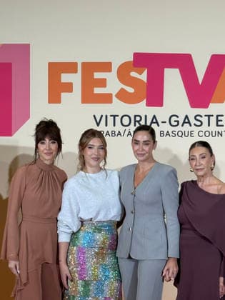 Presentation of the Second Season of *Las Berrocal* at FesTVal Rocío Martín Berrocal, Alba Díaz, Vicky Martín Berrocal, and Victoria Martín Serrano pose during the presentation of the new season of *Las Berrocal* at FesTVal on September 11, 2026, in Vitoria, Spain LAS BERROCAL VITORIA FESTIVAL FESTVAL SEPTEMBER 11, 2026 Europa Press 09 11 2026 Madrid, Madrid, Spain  Copyright: xEuropaxPressx 7764300