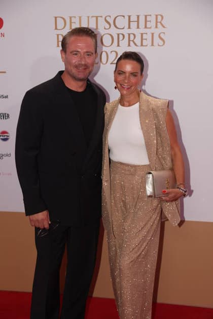 Sasha with his wife Julia Röntgen at the 17th German Radio Awards ceremony in 2026 at the Stage Theater an der Elbe in Hamburg, September 10, 2026 Copyright: xAgenturxMatthiasxWehnertx xM.xGränzdörferx