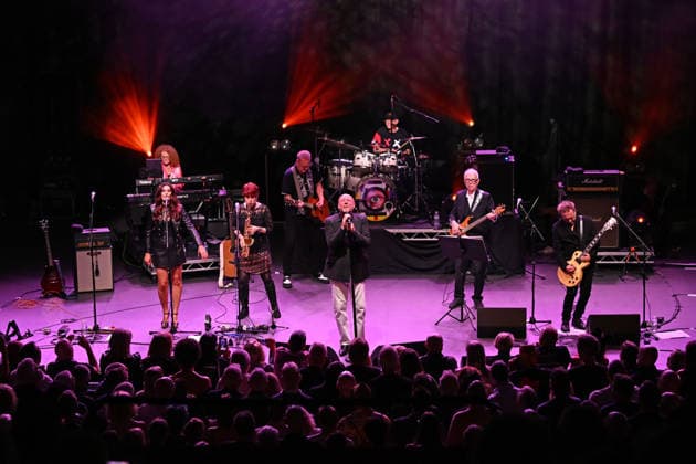Holy Holy performing at Shepherd™s Bush Empire in London LONDON, ENGLAND - SEPTEMBER 10: Glenn Gregory, Woody Woodmansey, Tony Visconti and James Stevenson of ˜Holy Holy™ performing at Shepherd™s Bush Empire on September 10, 2026 in London, England. CAP MAR MAR Great Britain UK Copyright: xMartinxHarris CapitalxPicturesx