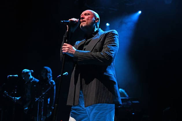 Holy Holy performing at Shepherd™s Bush Empire in London LONDON, ENGLAND - SEPTEMBER 10: Glenn Gregory of ˜Holy Holy™ performing at Shepherd™s Bush Empire on September 10, 2026 in London, England. CAP MAR MAR Great Britain UK Copyright: xMartinxHarris CapitalxPicturesx