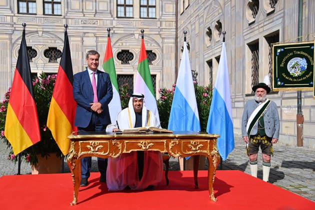 Markus SOEDER, Minister-President of Bavaria and Chairman of the CSU, and His Highness’s entry in the Golden Book: Visit by the President of the United Arab Emirates, Sheikh Mohammed bin Zayed Al Nahyan, on September 11, 2026, in Munich at the Residenz