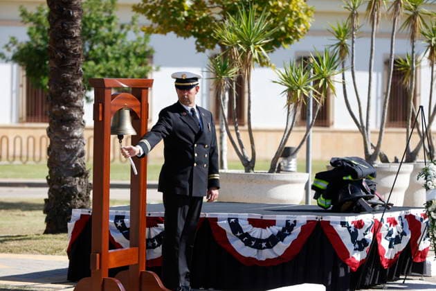 Felipe VI Visits the Rota Base on the 25th Anniversary of the September 11 Terrorist Attacks in the U.S. King Felipe VI, alongside Defense Minister, Margarita Robles, at the tribute to the victims of 9 11 at Rota Air Base. September 11, 2026, in Rota, Cádiz, Andalusia, Spain King Felipe VI attended a tribute this Friday organized by military personnel from Spain and the United States to the victims of the September 11, 2001, terrorist attacks—which mark their 25th anniversary this year— at the Rota Naval Base, Cádiz, September 11, 2026, Cádiz, Andalusia, Spain Copyright: xNachoxFradex 7765215