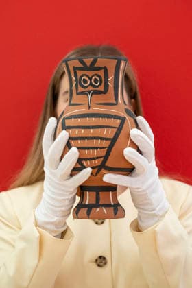 September 11, 2026, London, London, UK: LONDON, UK. Chouette mate Matte Wood-Owl by Pablo Picasso (Estimate Ã‚Â£10,000Ã¢â‚¬15,000) at a preview of upcoming autumn auctions at Phillips in Berkeley Square. The David Hockney, Modernism and Editions Evening and Online auctions take place in September. London UK  - ZUMAl94_ 20260911_zaf_l94_008 Copyright: xStephenxChungx