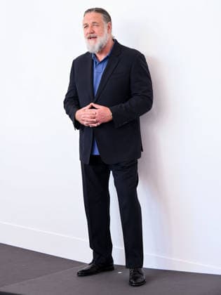 IPA88396894 - Venice, 83rd Venice International Film Festival 2026 - Day 10 - Photocall for What Love Builds - Pictured: Russell Crowe  Copyright: xAlbertoxTerenghix xPoolxPhotoxEventsx08x IPA88396894