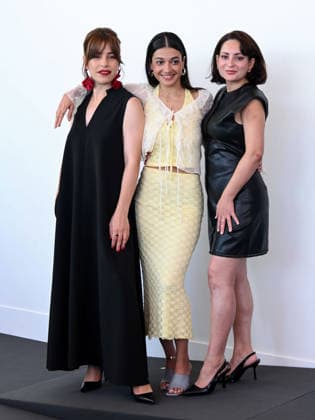 IPA88397284 - Venice, 83rd Venice International Film Festival 2026 - Day 10. Photocall for the film Kami Nour. Pictured: Forouzan Jamshidnejad, Elaheh Farazmand, Sadaf Asgari  Copyright: xAlbertoxTerenghix xPoolxPhotoxEventsx08x IPA88397284