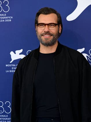 IPA88397964 - Venice, 83rd Venice International Film Festival 2026 - Day 10. Photocall for the film Un Bon Avocat (Good Lawyer). Pictured: Laurent Lafitte  Copyright: xAlbertoxTerenghix xPoolxPhotoxEventsx08x IPA88397964