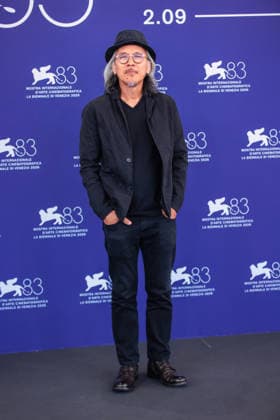 83rd Venice International Film Festival in Venice, Italy - 11 Sept 2026. Filipino director Lav Diaz attends the photocall of the film Makikiraan Po (Let Us Through, Dear Ancestors) during the 83rd Venice International Film Festival at Palazzo del Casinò. Venice Italy Copyright: xMarcoxBaradax xSOPAxImagesx 20260911_RED CARPET LET US GO THROUGH-1