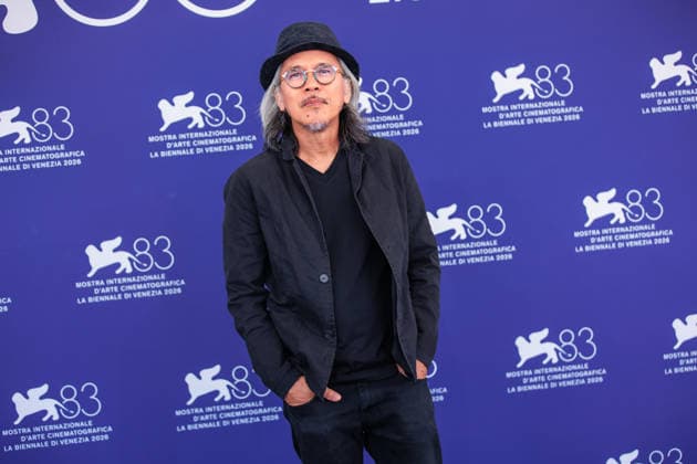 83rd Venice International Film Festival in Venice, Italy - 11 Sept 2026. Filipino director Lav Diaz attends the photocall of the film Makikiraan Po (Let Us Through, Dear Ancestors) during the 83rd Venice International Film Festival at Palazzo del Casinò. Venice Italy Copyright: xMarcoxBaradax xSOPAxImagesx 20260911_RED CARPET LET US GO THROUGH-4