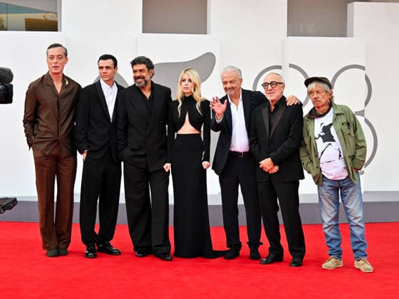 IPA88401322 - Venice, 83rd Venice International Film Festival 2026 - Night 10. Red Carpet for the film KAMI NOUR (A BIT OF LIGHT). Pictured: Maurizio Lombardi, Francesco Gheghi, Pierfrancesco Favino, Alma Noce, Giovanni Veronesi, Silvio Orlando, Paolo Rossi  Copyright: xManuelexMangiarottix xPoolxPhotoxEventsx08x IPA88401322