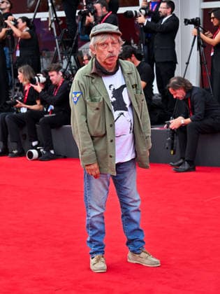IPA88401416 - Venice, 83rd Venice International Film Festival 2026 - Night 10 - Red carpet for the film KAMI NOUR (A BIT OF LIGHT) - Pictured: Paolo Rossi  Copyright: xManuelexMangiarottix xPoolxPhotoxEventsx08x IPA88401416