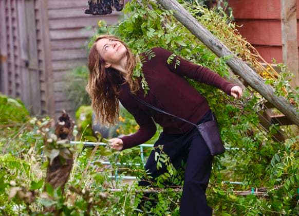 Emma Stone is seen on the set of The Catch Emma Stone is seen on the set of The Catch . 11 Sep 2026 Pictured: Emma Stone is seen on the set of The Catch .  Copyright: xThexMegaxAgencyxSteveSands NewYorkNewswire MEGAx