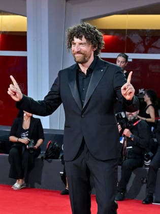 IPA88405430 - Venice, 83rd Venice International Film Festival 2026 - Night 10 - Red Carpet for the Nuovo IMAIE Award. Pictured: Maurizio Lastrico  Copyright: xManuelexMangiarottix xPoolxPhotoxEventsx08x IPA88405430