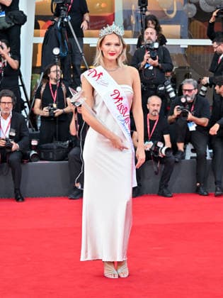 IPA88407643 - Venice, 83rd Venice International Film Festival 2026 - Night 10 - Red carpet for the film *Return to Buenos Aires* In the photo: Miss Venice Beach 2025 Gabriela Gotuleac  Copyright: xManuelexMangiarottix xPoolxPhotoxEventsx08x IPA88407643