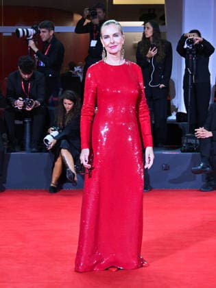 IPA88409960 - Venice International Film Festival 2026 - Night 10 - Red carpet for the film *UN BON AVOCAT*. Pictured: Carole Bouquet  Copyright: xManuelexMangiarottix xPoolxPhotoxEventsx08x IPA88409960