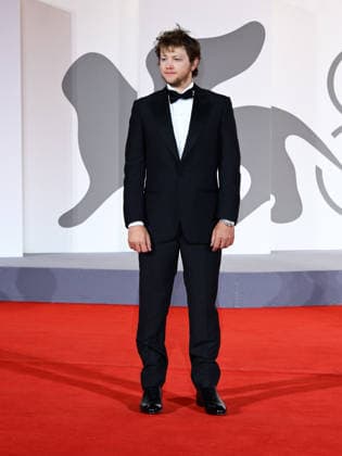 IPA88410186 - Venice, 83rd Venice International Film Festival 2026 - Night 10 - Red carpet event for the film *UN BON AVOCAT*. Pictured: Anthony Bajon  Copyright: xAlbertoxTerenghi PoolxPhotoxEvenx xPoolxPhotoxEventsx08x IPA88410186